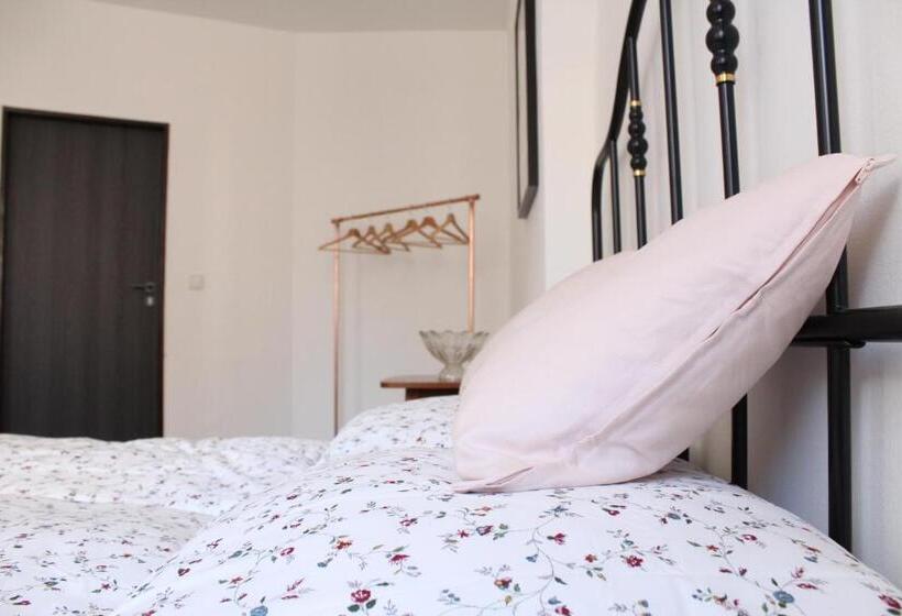 旅馆 Schrott Bed&beer