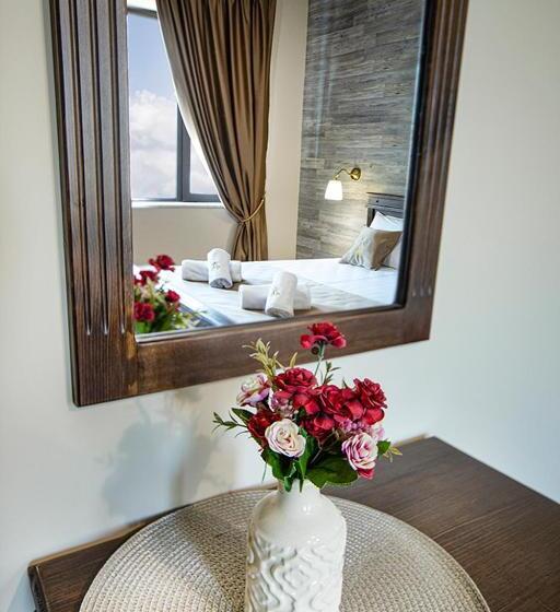 Hotel Antique Free Private Parking