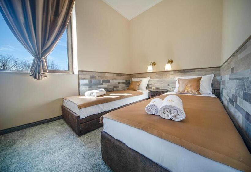 Hotel Antique Free Private Parking