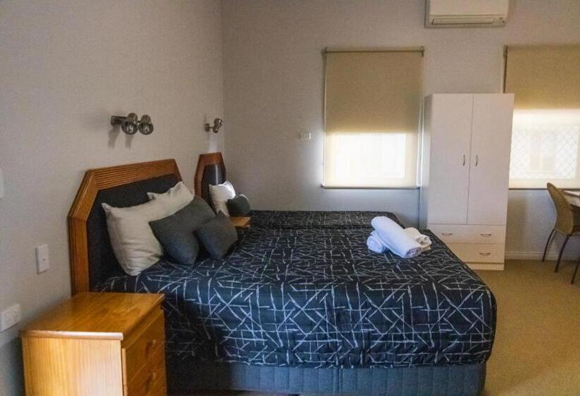 فندق Golfers Inn