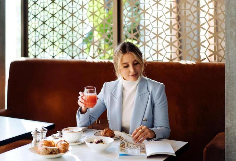 هتل Hyatt Regency Zurich Airport Circle