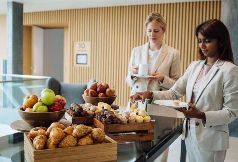 هتل Hyatt Regency Zurich Airport Circle