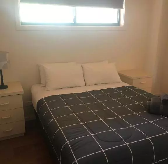 ホテル Latitude20 Karratha Apartments