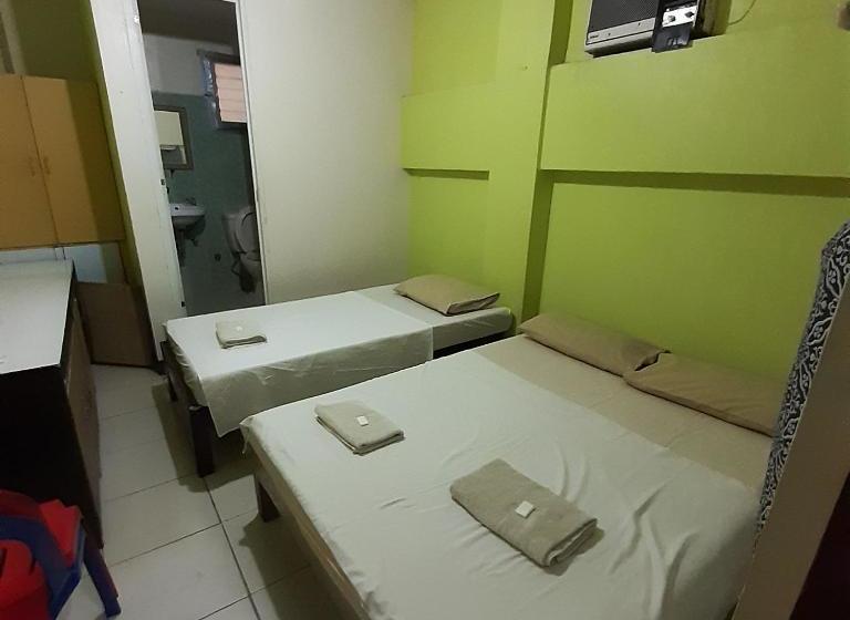 בית מלון כפרי Regina Carmeli Pension