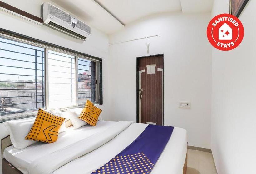 Hotel Vaccinated Staff Spot On 71472  Atithi