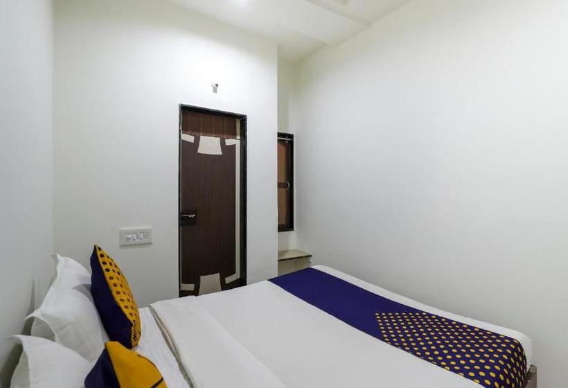 Hotel Vaccinated Staff Spot On 71472  Atithi