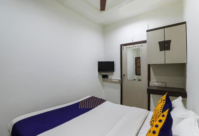 Hotel Vaccinated Staff Spot On 71472  Atithi