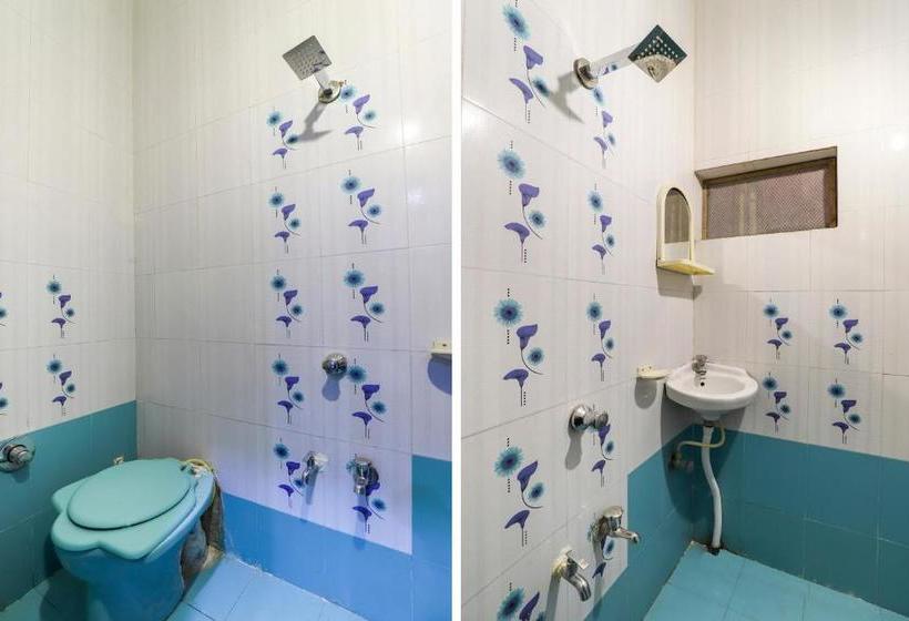 Hotel Vaccinated Staff Spot On 71472  Atithi