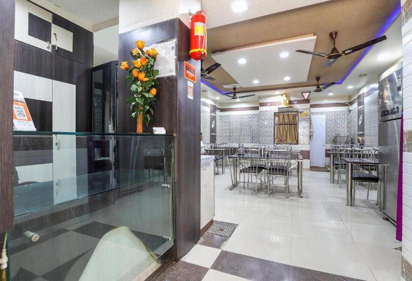 Hotel Vaccinated Staff Spot On 71472  Atithi