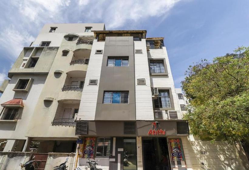 Hotel Vaccinated Staff Spot On 71472  Atithi