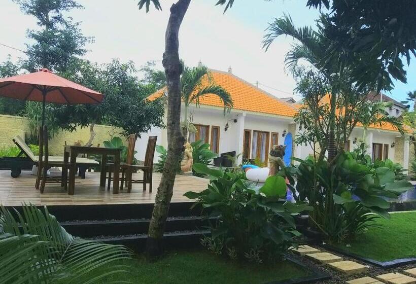 펜션 Adi Abian Villa