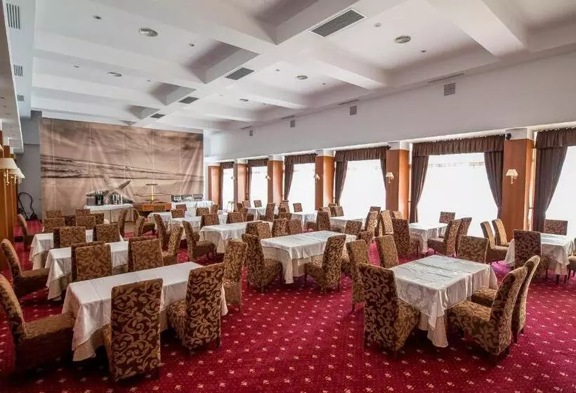 Hotelli Club De Vacanta Mediterraneo