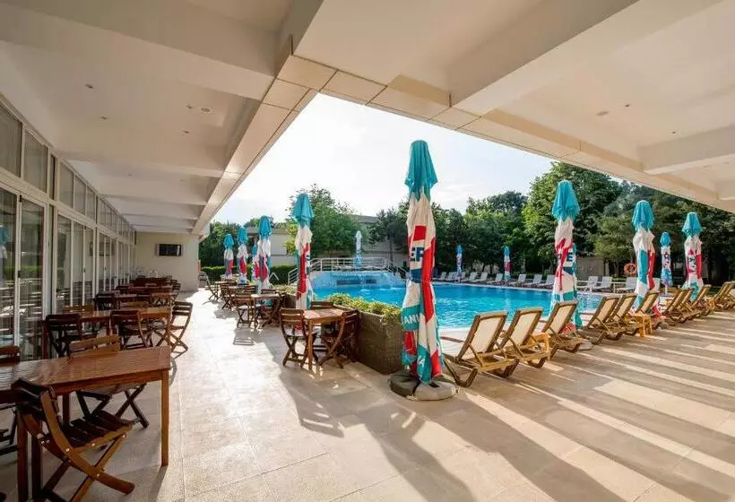 Hotelli Club De Vacanta Mediterraneo