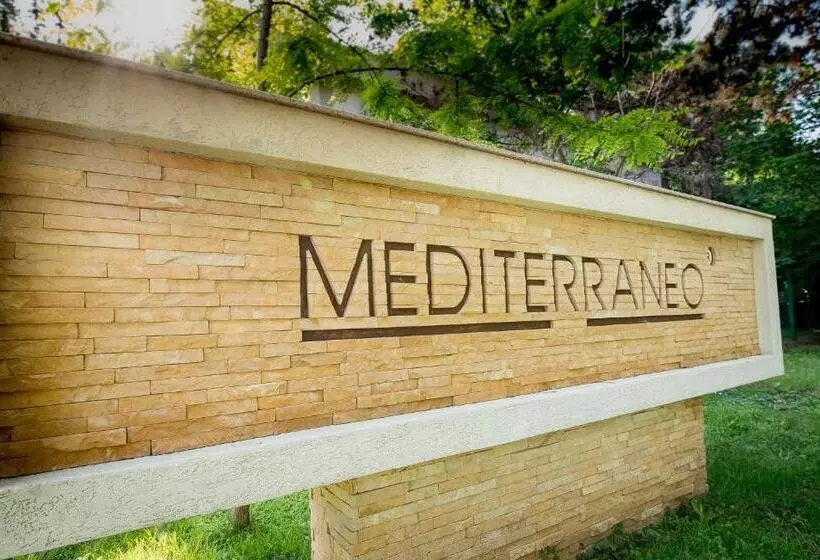 Hotelli Club De Vacanta Mediterraneo