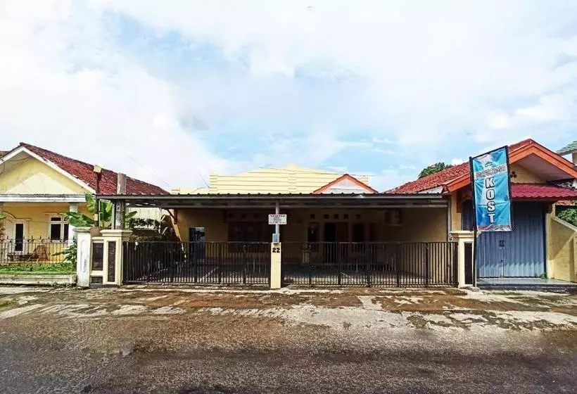 ホテル Oyo 3761 Djayatama Guest House