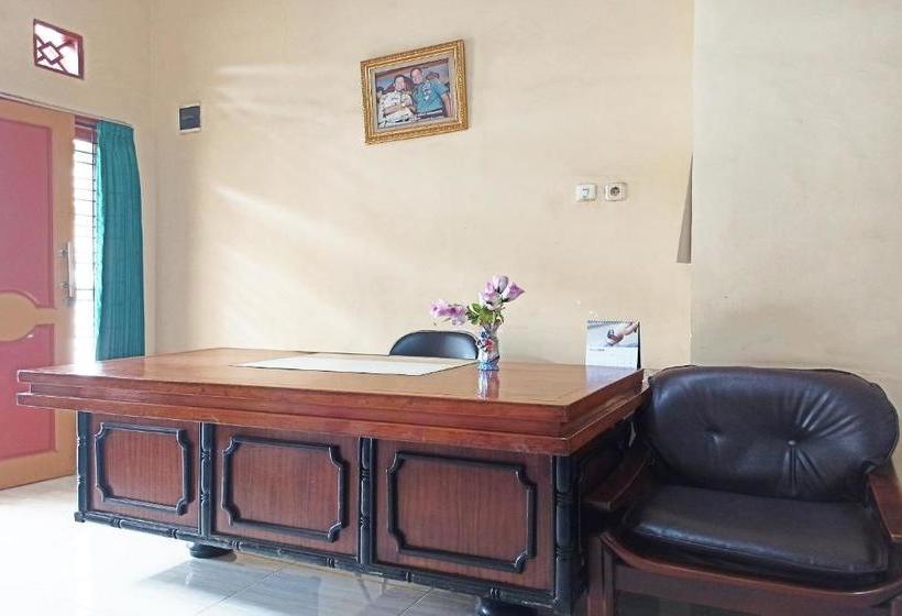 هتل Oyo 3761 Djayatama Guest House