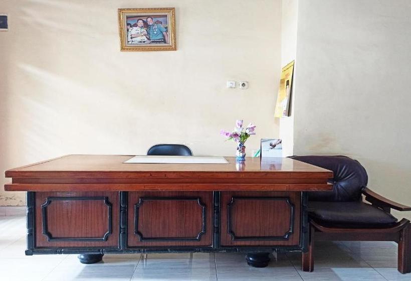 هتل Oyo 3761 Djayatama Guest House