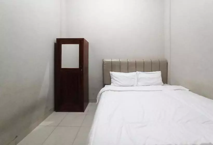 ホテル Oyo 3761 Djayatama Guest House