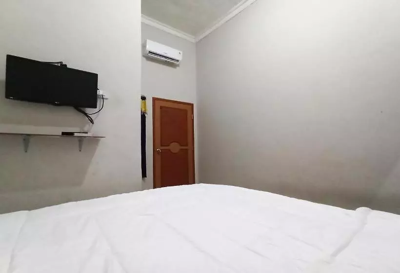 ホテル Oyo 3761 Djayatama Guest House