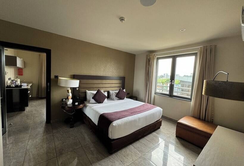 Hotel The Palms By Eagles Accra