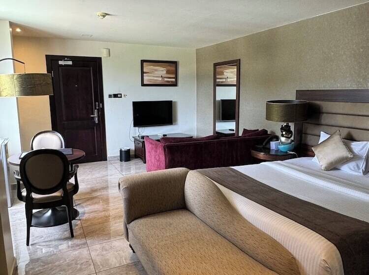 Hotel The Palms By Eagles Accra