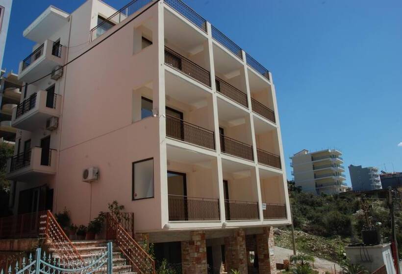 Nikos Hotel And Apartments