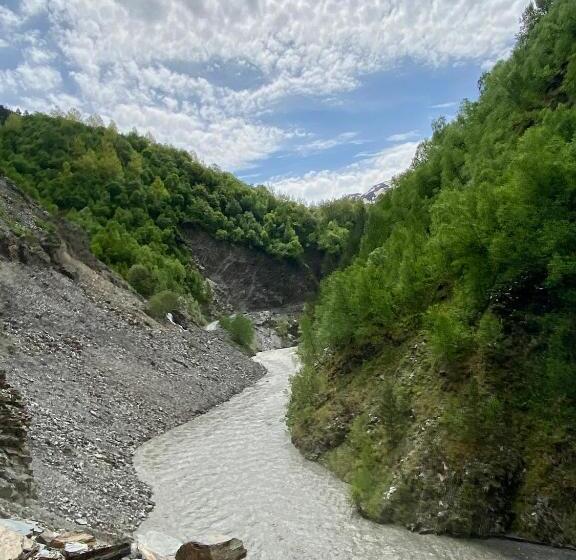 پانسیون Nizharadze's Tower