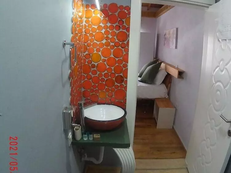 Athenada Otel