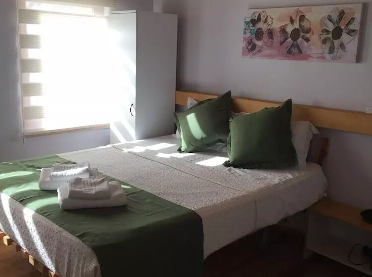 Athenada Otel