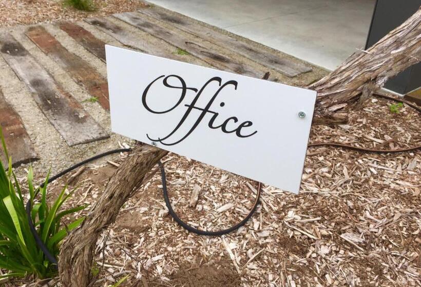 ベッドアンドブレックファースト Driftaway On Dundas