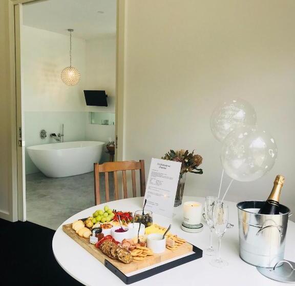 ベッドアンドブレックファースト Driftaway On Dundas