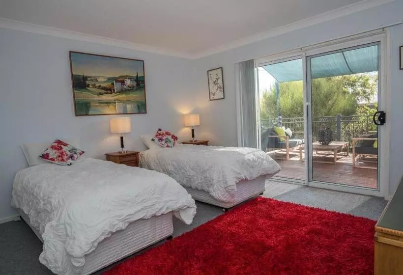 Aamiaismajoitus (B&B) Canberra S White House