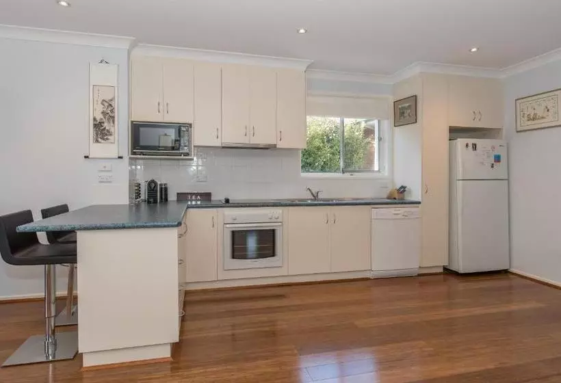 Aamiaismajoitus (B&B) Canberra S White House