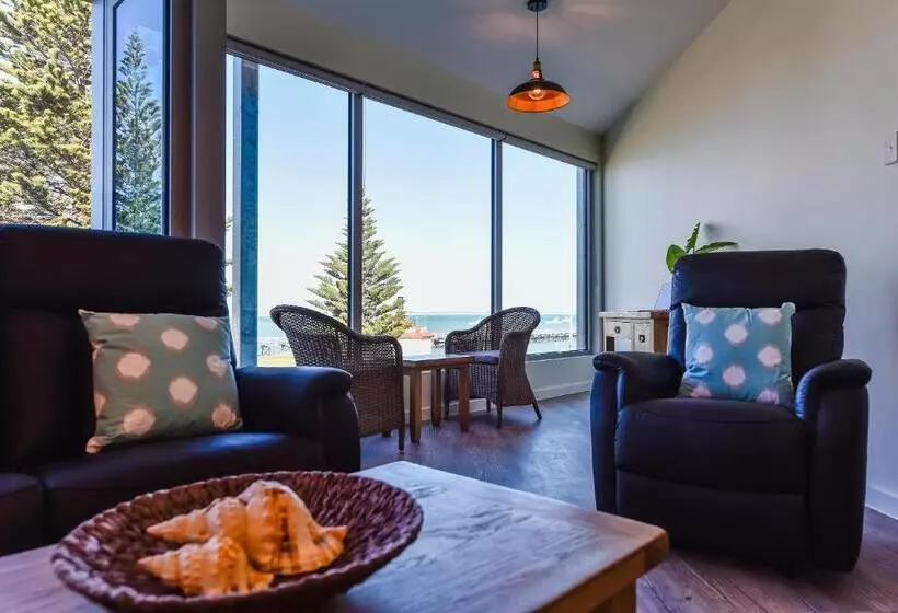 Bonnies Of Beachport