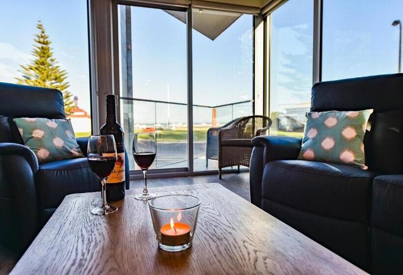 Bonnies Of Beachport