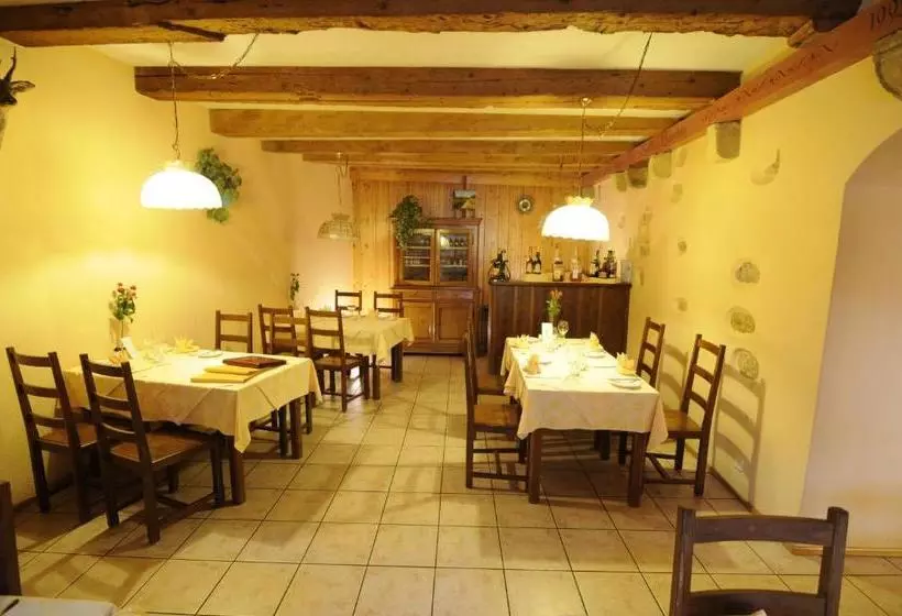 Hotelli Hôtel De La Croix Blanche