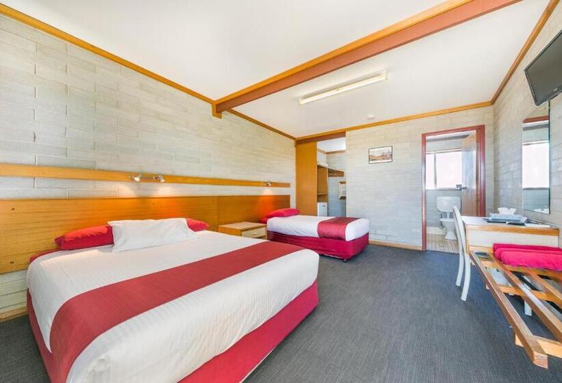 Hotel Nullarbor Roadhouse