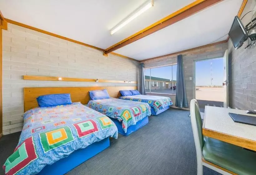 ホテル Nullarbor Roadhouse