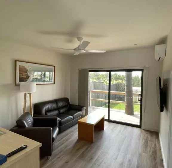 Inverloch Motel
