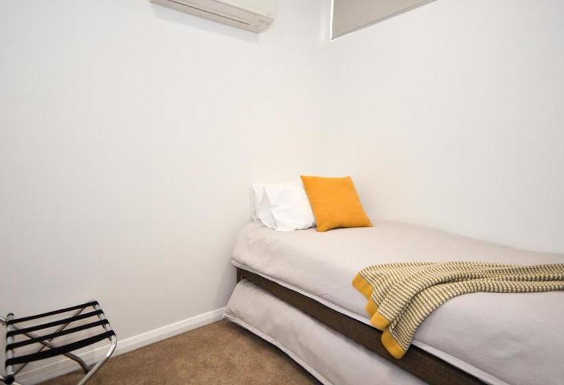 Loxton Courthouse Apartments