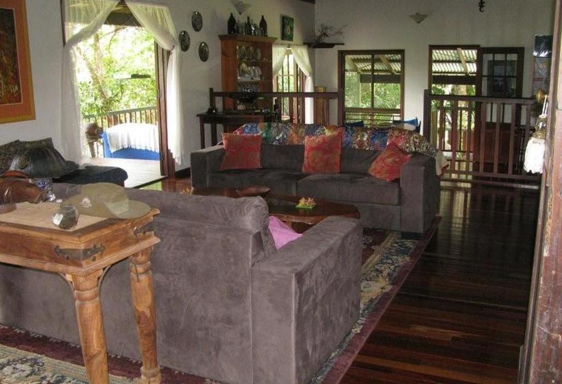 Mossman Gorge Bed And Breakfast