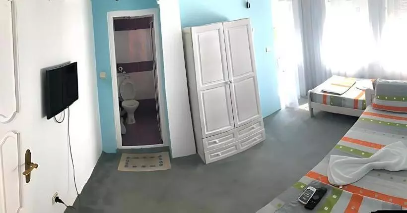 پانسیون Guesthouse Flora