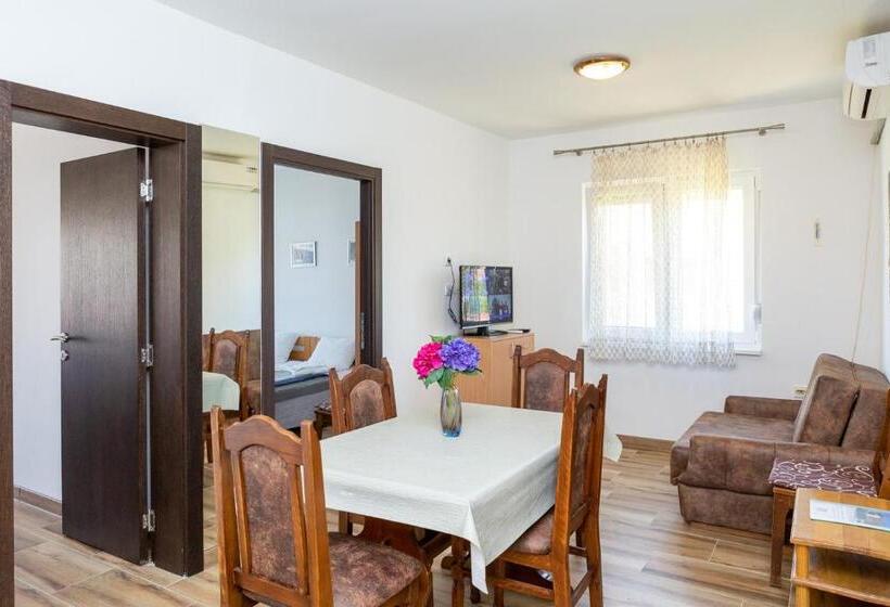 پانسیون Smeštaj Luka