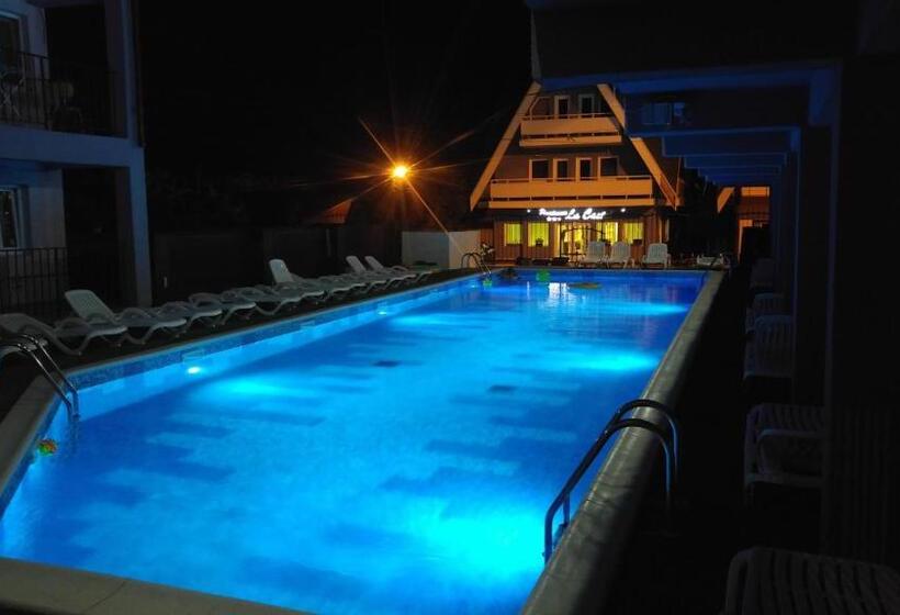 Pensiunea La Castel   Piscina Incalzita