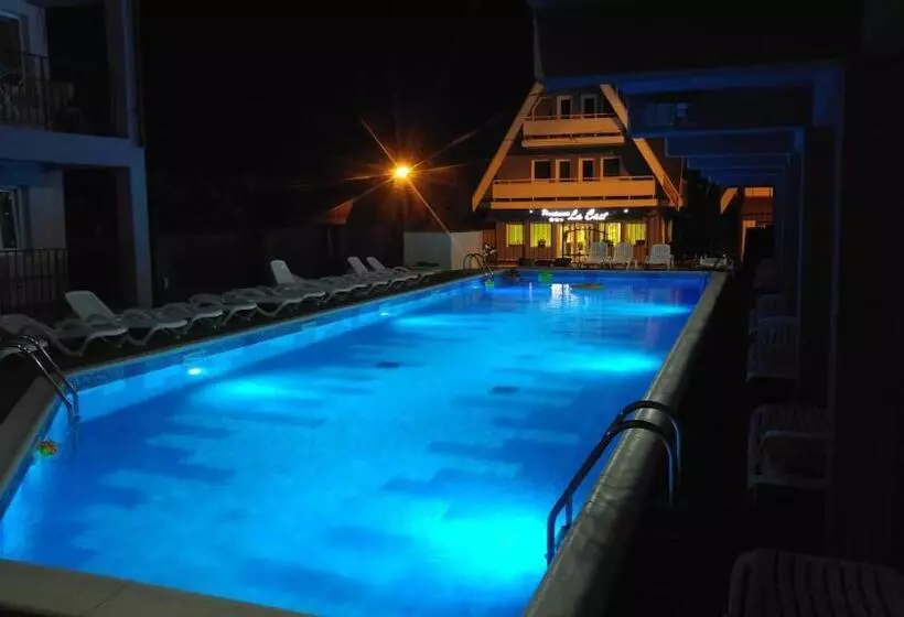 Pensiunea La Castel   Piscina Incalzita