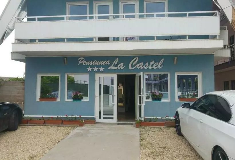 Pensiunea La Castel   Piscina Incalzita