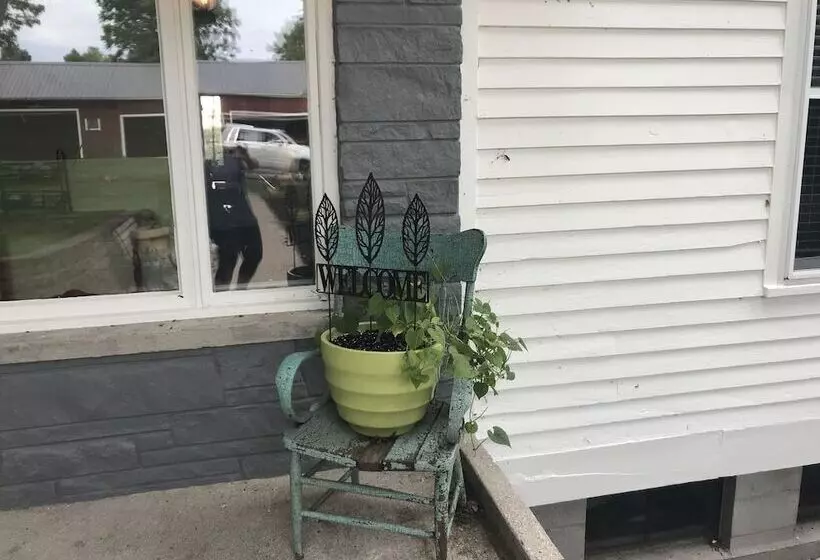 The Cottonwood Inn B&b