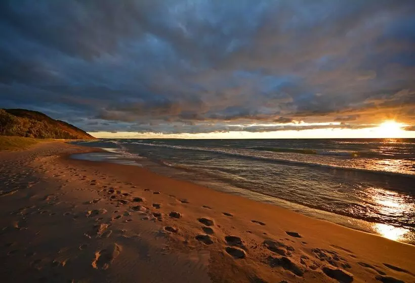 The Cottonwood Inn B&b