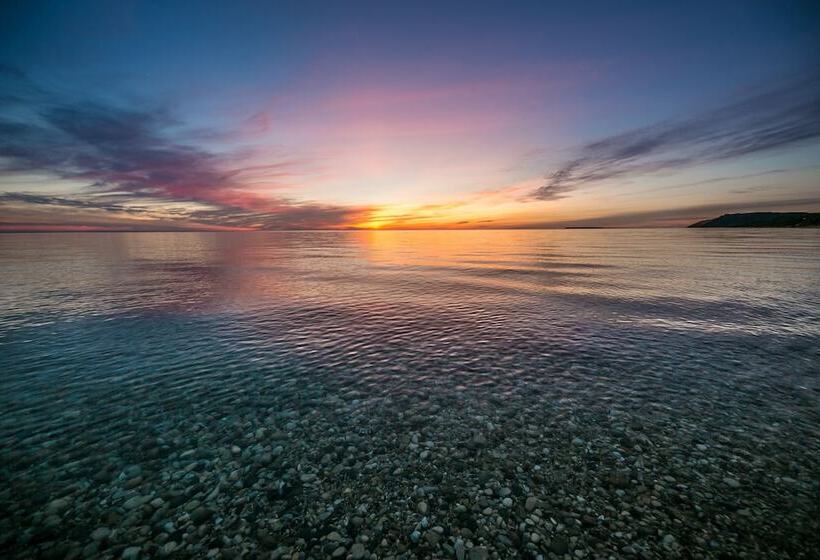 The Cottonwood Inn B&b