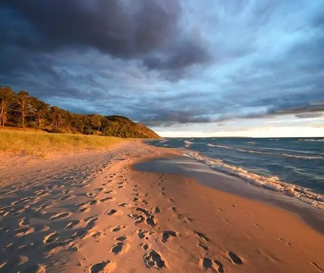 The Cottonwood Inn B&b